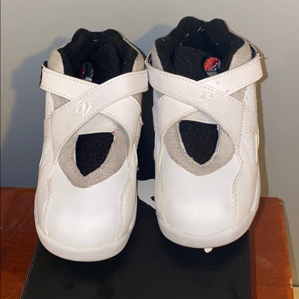 SOLD JORDAN 8 RETRO
